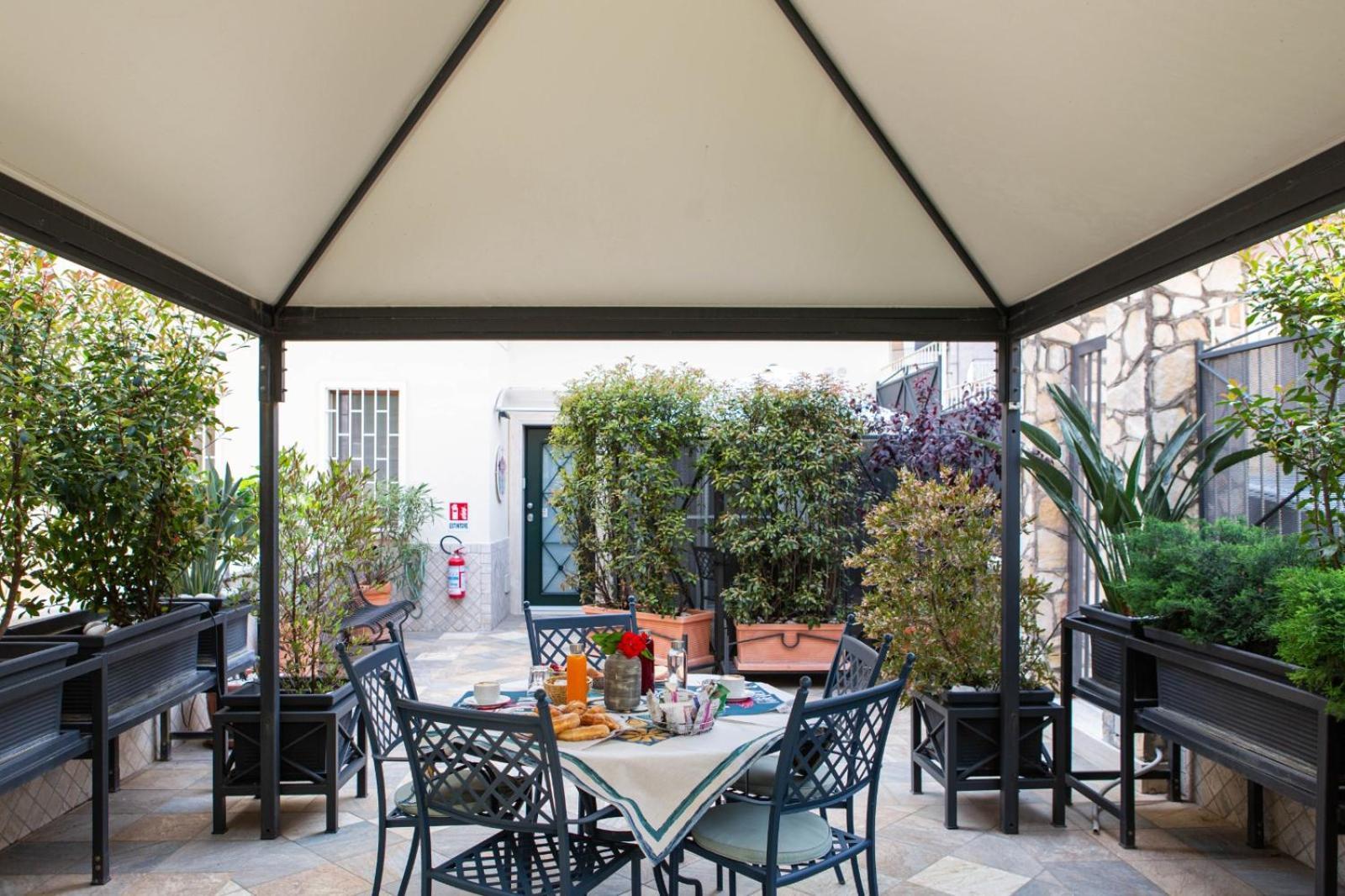 Little Rock Guest House Gaeta Exterior foto